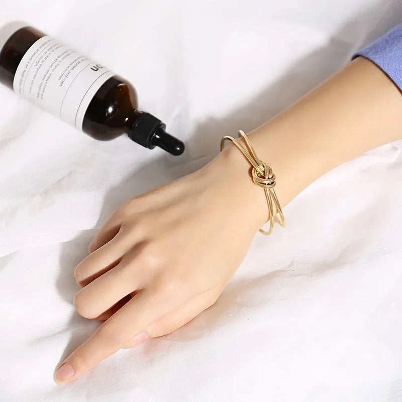Bracelet Jonc Ouvrable pour Femme – Acier Inoxydable Doré, Style Creux Élégant