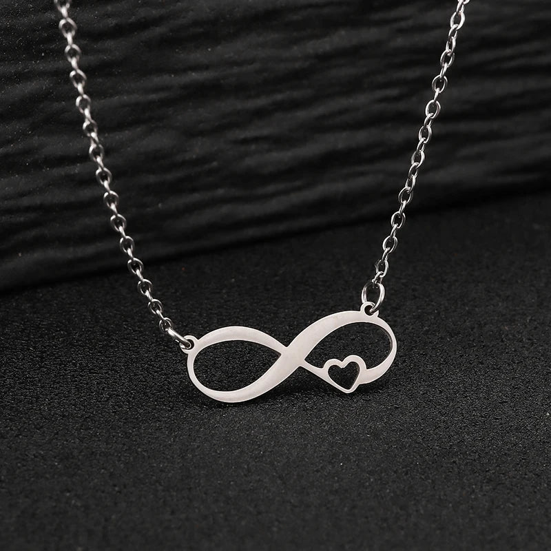Collier ras du cou en acier inoxydable avec pendentif en forme de cœur et symbole de l'infini, simple et élégant, pour femme, bijou de mariage, cadeau