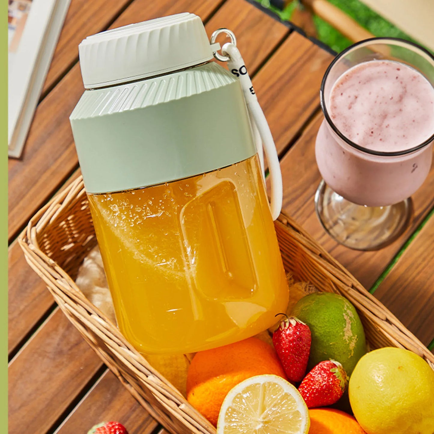Mélangeur portable 1L Double couvercle Utilisation efficace Poignée pratique Mélangeur sans fil rechargeable pour la gym et voyage en plein air