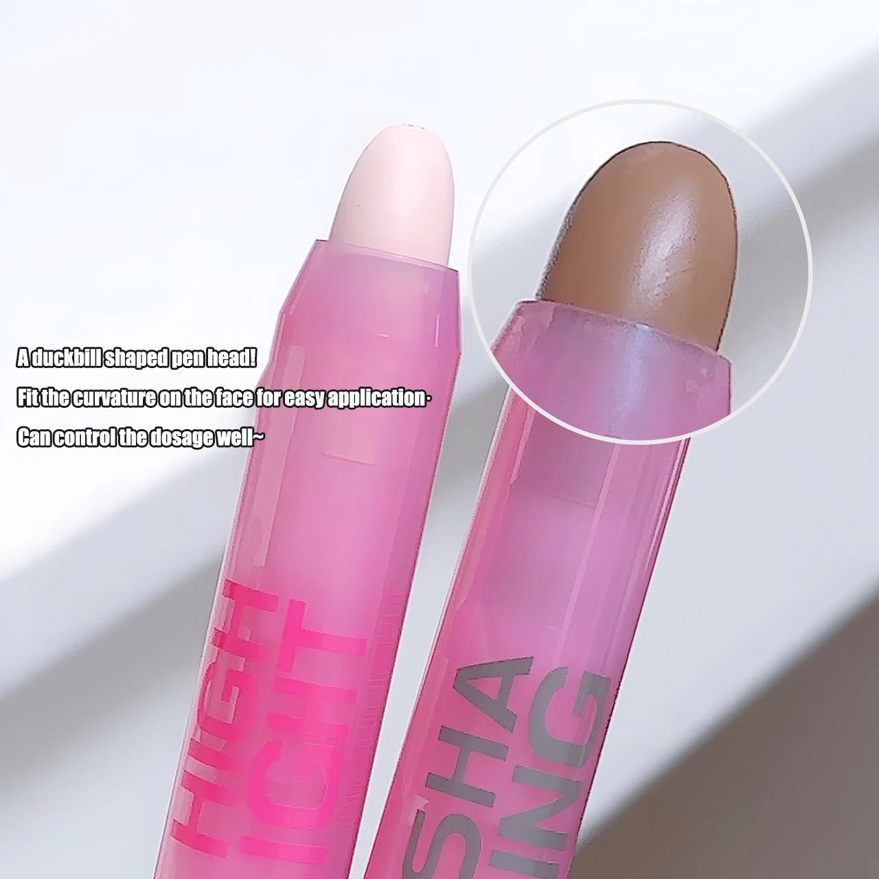 Stick de contour crème de surbrillance blanc en porcelaine Stylo de contour de visage lisse.