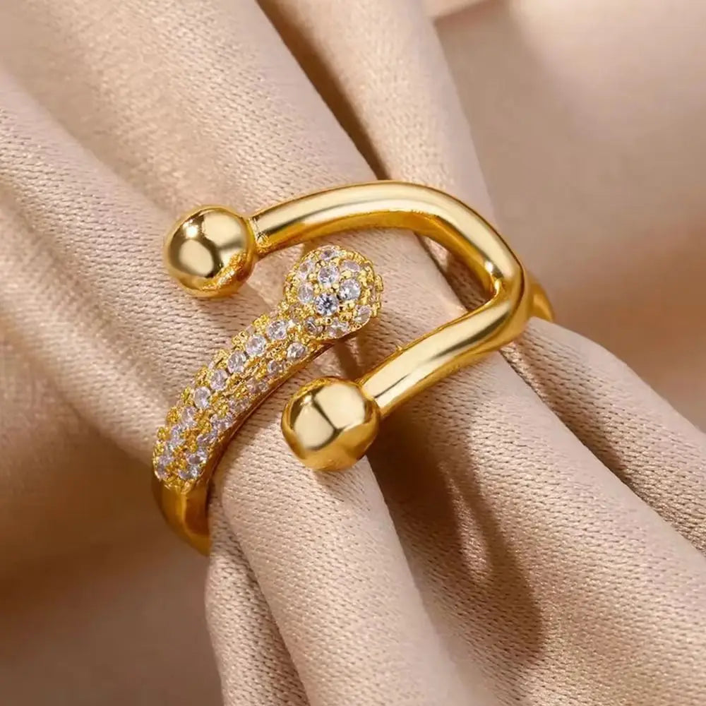 Bague ouverte ajustable en zircon micro-incrusté tendance, bague fer à cheval en or chic, bague minimaliste en cuivre pour femme.