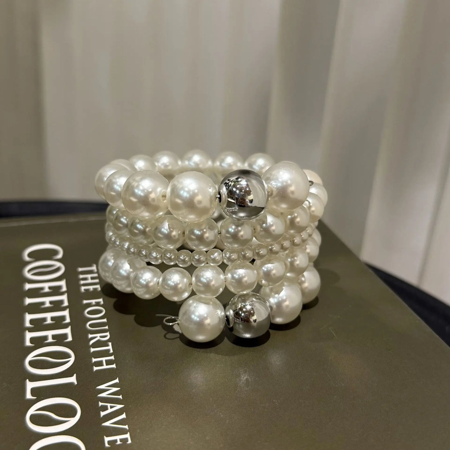 Bracelet de Perles de Luxe – Style No.5, Bijou Élégant pour Femme