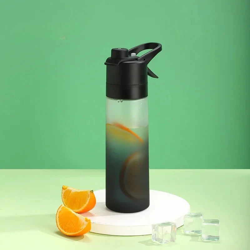 Bouteille d'eau en spray de 700 ml Bouteille d'eau de sport portable pour filles Gym Fitness Drinking Drinkware Randonnée Riding Bouteille d'eau