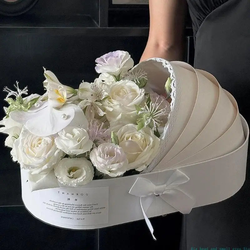 Coffret cadeau unique en forme de berceau, réutilisable, idéal pour baby shower