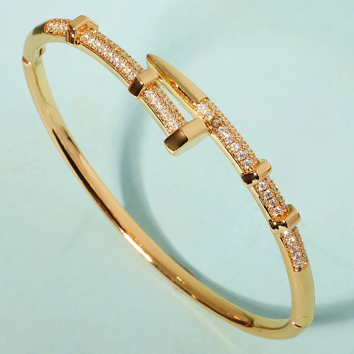 Bracelet Classique en Acier Inoxydable – Zircon Scintillant pour Femme
