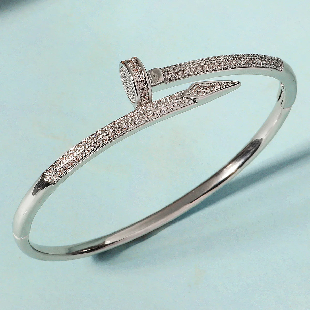 Bracelet Classique en Acier Inoxydable – Zircon Scintillant pour Femme