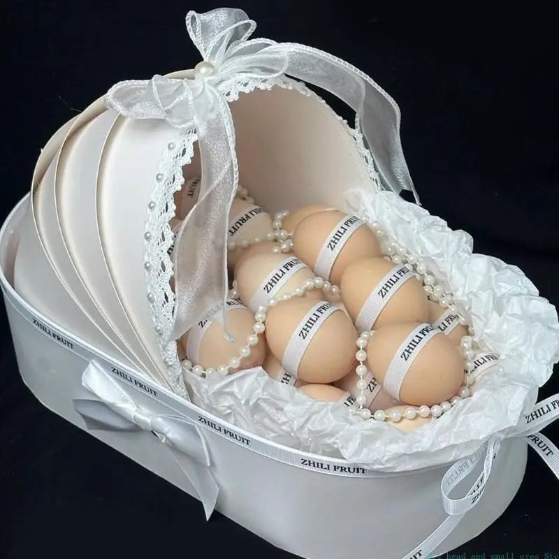 Coffret cadeau unique en forme de berceau, réutilisable, idéal pour baby shower