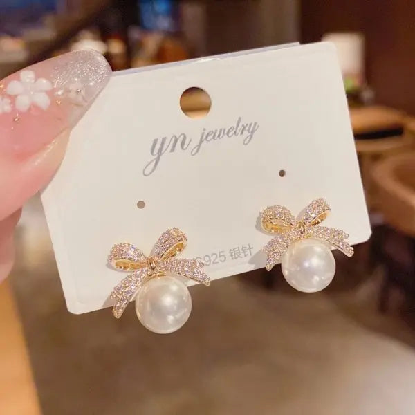 New French Retro Crystal Pearl Stud Earrings For Women Exquisite Bee Small Earrings Fashion Jewelry Gift Mujer Boucle D'oreille