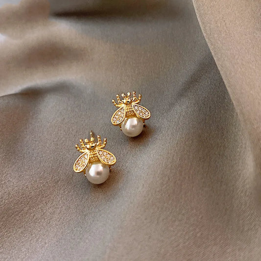 New French Retro Crystal Pearl Stud Earrings For Women Exquisite Bee Small Earrings Fashion Jewelry Gift Mujer Boucle D'oreille