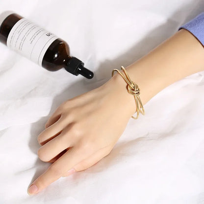 Bracelet Jonc Ouvrable pour Femme – Acier Inoxydable Doré, Style Creux Élégant