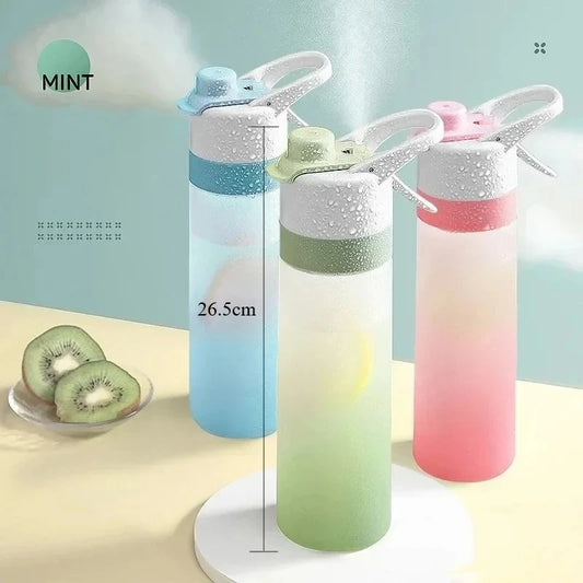 Bouteille d'eau en spray de 700 ml Bouteille d'eau de sport portable pour filles Gym Fitness Drinking Drinkware Randonnée Riding Bouteille d'eau