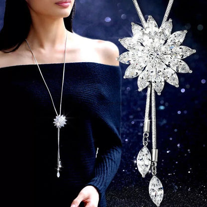 Collier Pendentif Fleur BYSPT – Couleur Argent & Imitation Perle