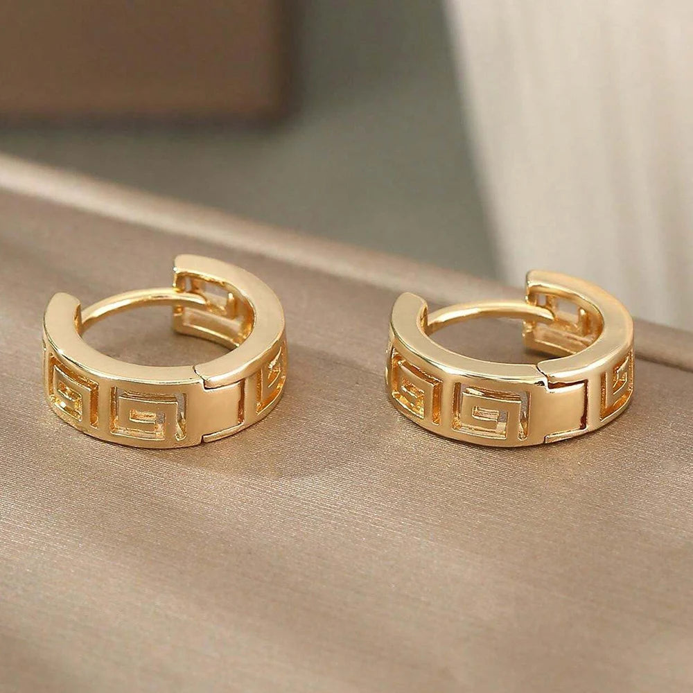 Gold Color Hallow out Small Hoop Earrings For Women Silver Color Metal Special Cut Out Geometric Pattern Women Earrings Jewelry