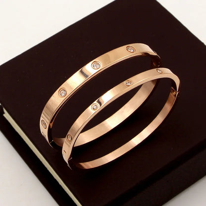 Bracelet tendance en acier inoxydable et oxyde de zirconium pour femme et homme,résistant à la lumière.