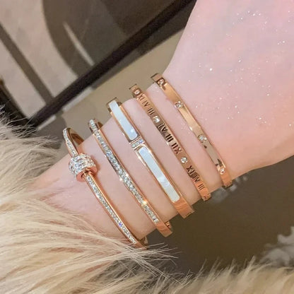 Bracelet Luxe en Acier Titane – Or Rose & Zircon Scintillant