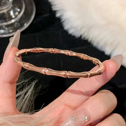 Bracelet Luxe en Acier Titane – Or Rose & Zircon Scintillant