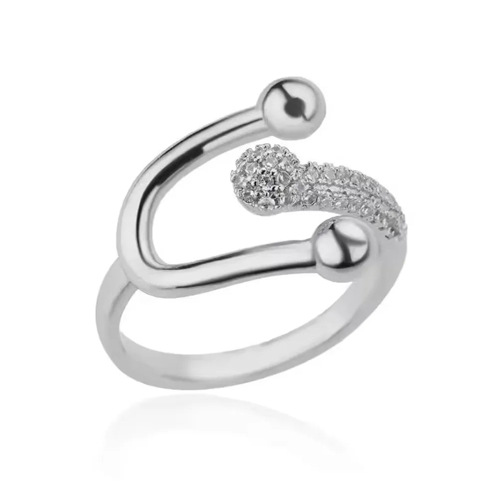 Bague ouverte ajustable en zircon micro-incrusté tendance, bague fer à cheval en or chic, bague minimaliste en cuivre pour femme.
