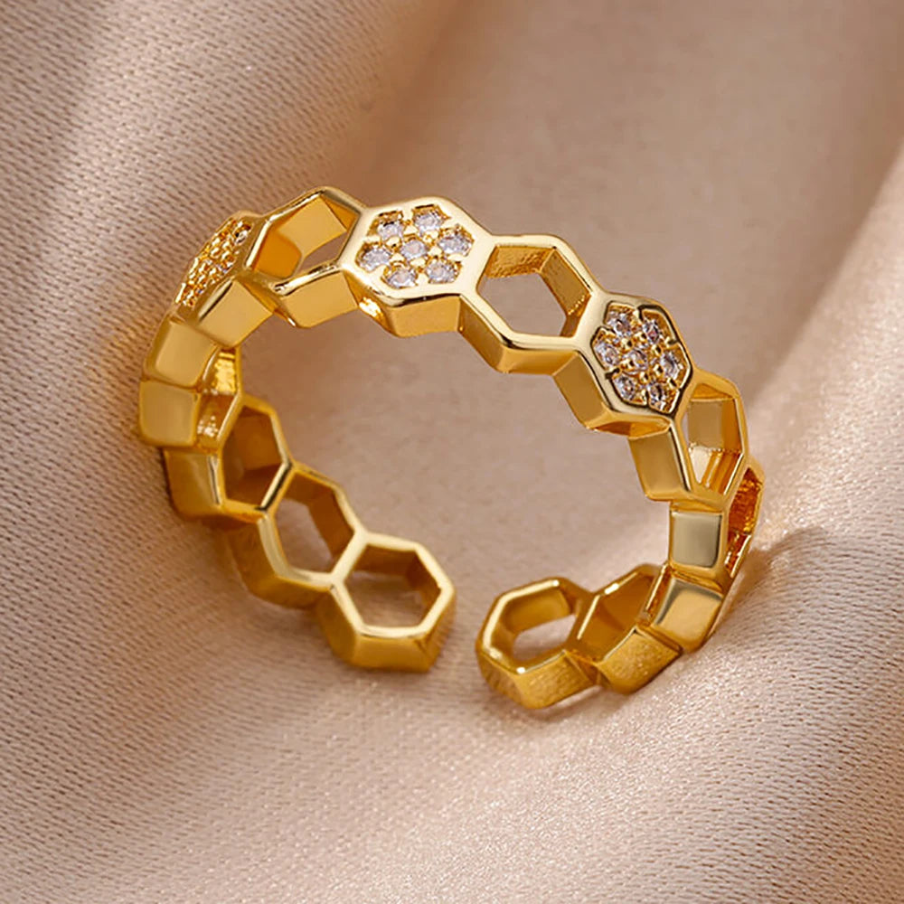Bague Ouverte Femme en Acier Inoxydable Doré – Design Croix avec Zircon | Bijou Esthétique & Tendance – Idée Cadeau Mode