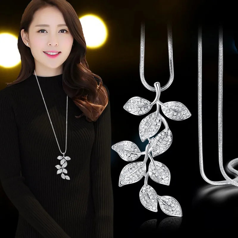 Collier Pendentif Fleur BYSPT – Couleur Argent & Imitation Perle