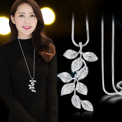 Collier Pendentif Fleur BYSPT – Couleur Argent & Imitation Perle