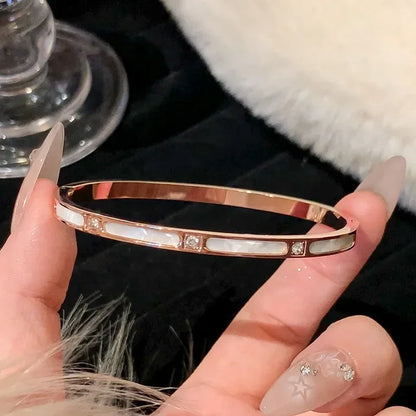 Bracelet Luxe en Acier Titane – Or Rose & Zircon Scintillant