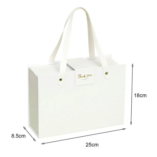 Coffret cadeau à fermeture magnétique, élégant avec fermeture cachée.