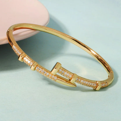Bracelet Classique en Acier Inoxydable – Zircon Scintillant pour Femme