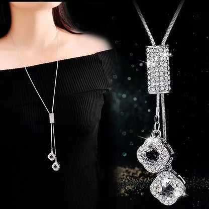 Collier Pendentif Fleur BYSPT – Couleur Argent & Imitation Perle
