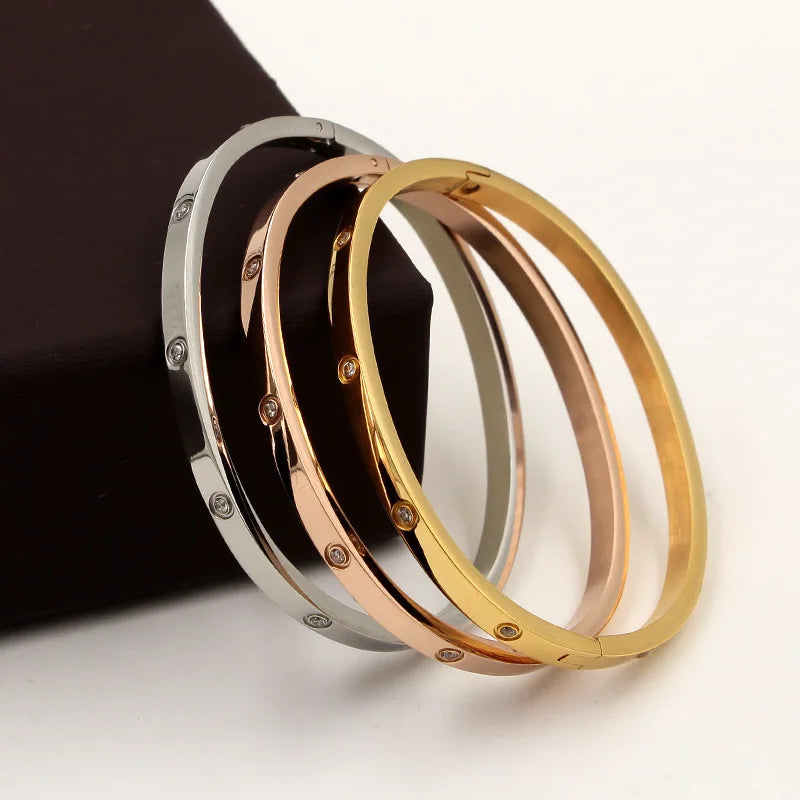 Bracelet tendance en acier inoxydable et oxyde de zirconium pour femme et homme,résistant à la lumière.