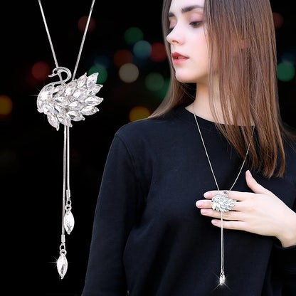 Collier Pendentif Fleur BYSPT – Couleur Argent & Imitation Perle
